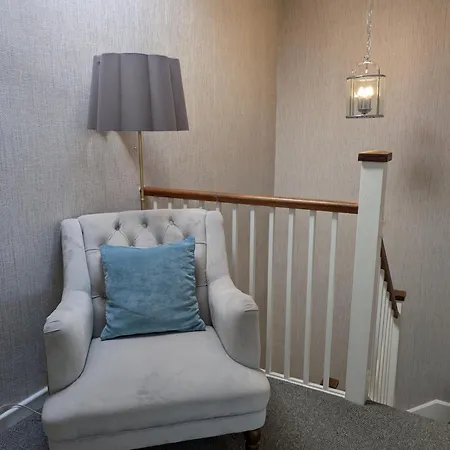 Eastgate Flat 23a *