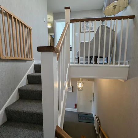 Eastgate Flat 23a *