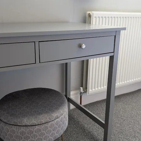 Eastgate Flat 23a 아파트 *